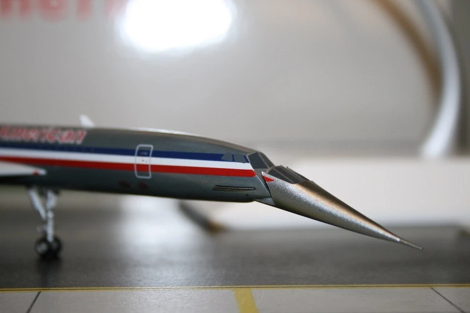 JC Wings 1:200 American Airlines Concorde N191AA (FX2001) Die-Cast Model Plane - Image 4 of 4