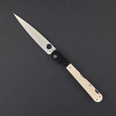 Couteau Daggerr Knives Corso White G10 Lame Spear Point Acier VG-10 DGR2303WTS