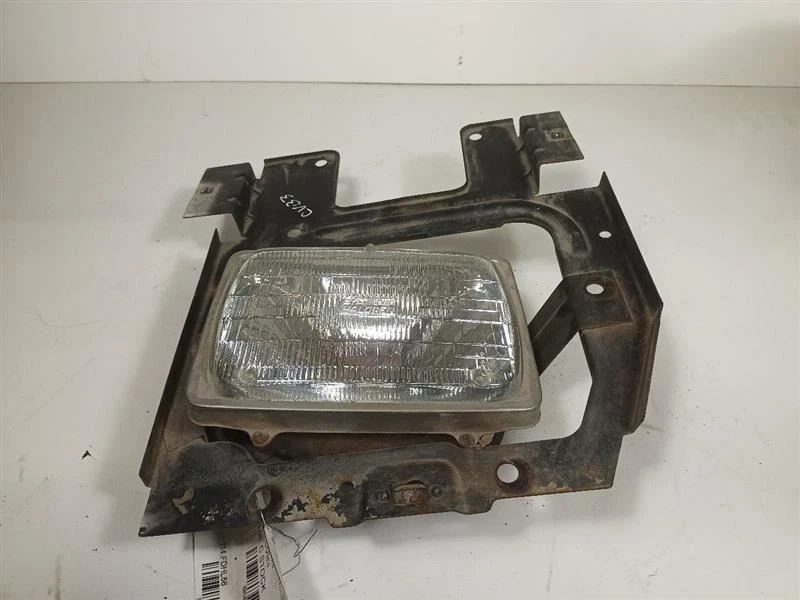 Conjunto de faro derecho Ford CF6000 1986 (6414843 Foto 3 de 4