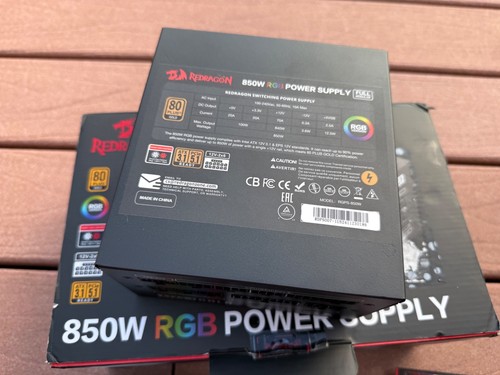 ReDragon RGB Alimentatore ATX 850 Watt 80+ Oro, ROSSO-850W PSU850RBBK - Foto 2 di 6