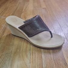 UGG Australia Solena Wedge Sandals Womens Sz 9 Cut Out Leather