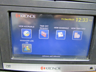  KRONOS IN-TOUCH 0199 TIME CLOCK 8609100-003 WITH EMPLOYEE IDENTIFATION KEY PAD