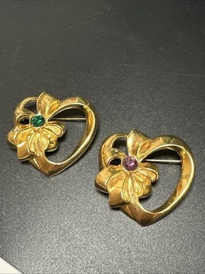 VTG Avon Goldtone Bow Wrapped Hearts Amethyst And Emerald Birthstones Brooch Lot