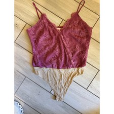 WAYF Womens M Lace Bodysuit Floral Pink Beige V-Neck Adjustable Straps