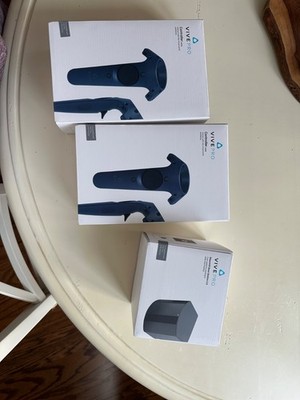 Pair of HTC vive pro controller wireless brand new in box