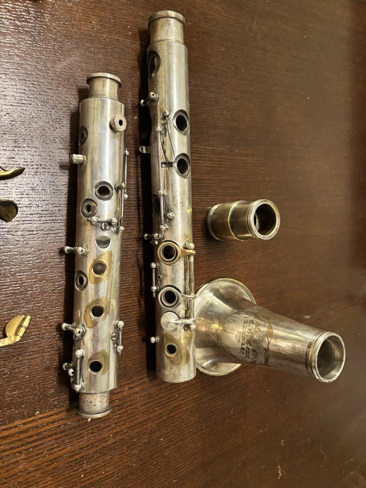 Antiguo C.G. Clarinete de Metal Maravilloso Doble Pared Conn - Años 1890 - ¡Llaves Chapadas en Oro! Foto 2 de 4