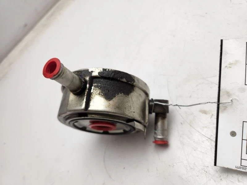 Enfriador de aceite de motor Nissan Máxima 2009-2023 OEM 21305-9N00A Foto 3 de 4