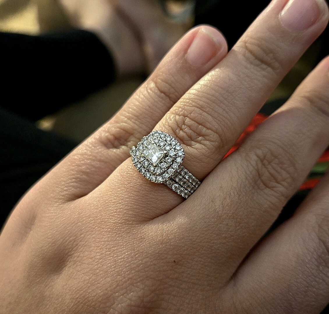 Hotel Kalinga Tiffany And Co Pear Shaped Engagement Rings Harry