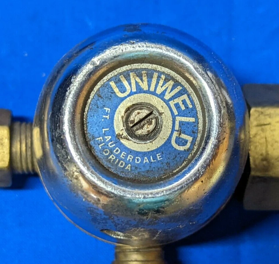 CAUDALÍMETRO UNIWELD HP M 592H CEF14 ARGÓN REG A233 PRESIÓN DE ENTRADA: 50 PSI Foto 2 de 4