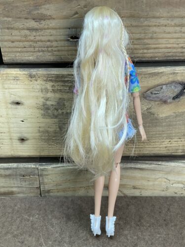 Barbie Doll 2 Piece Baby Blue Flower Power 2015 Mattel HDJ45 P381 - Picture 2 of 3