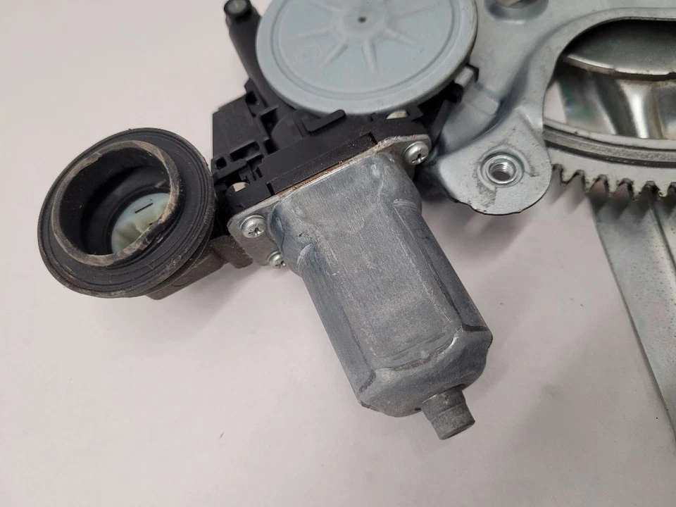 2007 - 2021 TOYOTA TUNDRA Passenger Rear Window Regulator Extended Cab 4 Door  Foto 2 de 4