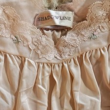 Vintage Shadowline Pink 1X Nylon Sleepwear Short Gown With Lace Rosette Accents