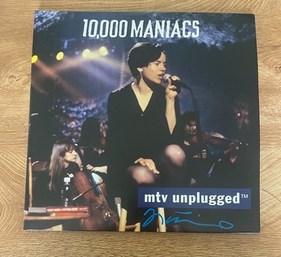 * NATALIE MERCHANT * signed vinyl album * 10,000 MANIACS * MTV UNPLUGGED * COA *