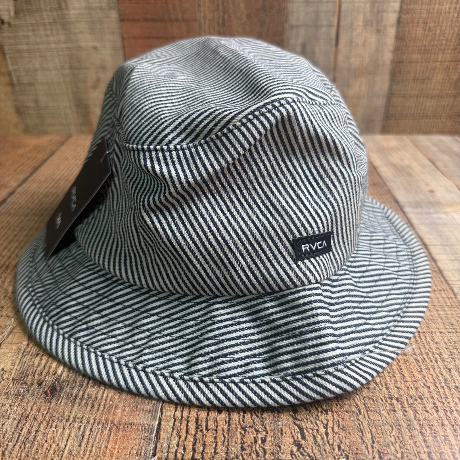 RVCA Unisex S/M Pinstripe Stripe Lines Bucket Hat Black White NWT $40