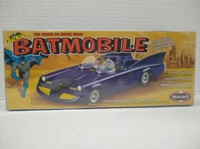 Polar Lights #6901 1960's DC Comic Book Batmobile 1/25 Scale Plastic Model Kit