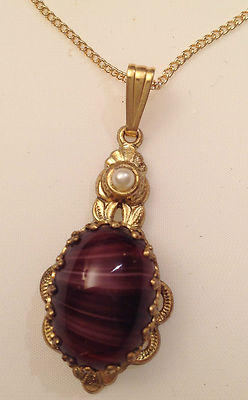pendentif chaine ancien dentelle couleur or cabochon marbré perle