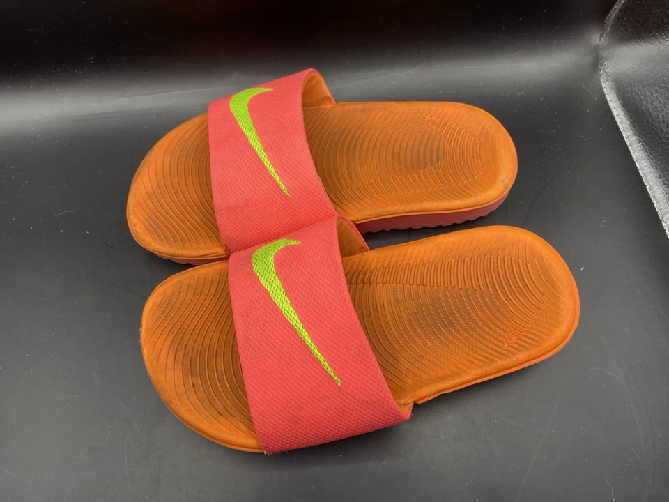 Nike Kawa Slide Hot Punch para niños talla 11 C Foto 4 de 4