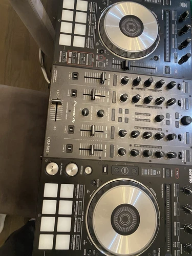 Pioneer DJ DDJ-SX3 4-Channel Serato DJ Controller
