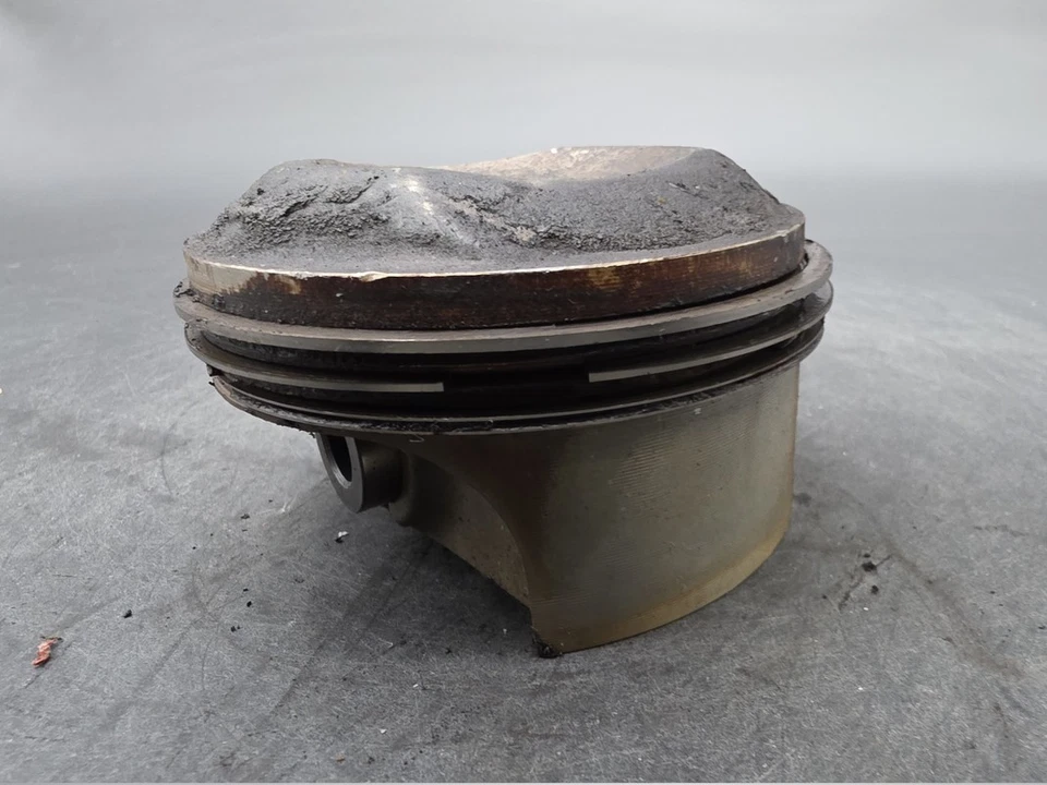 Porsche 911 993 MAHLE Piston mm w/ Wrist Pin 100P49 Foto 2 de 4