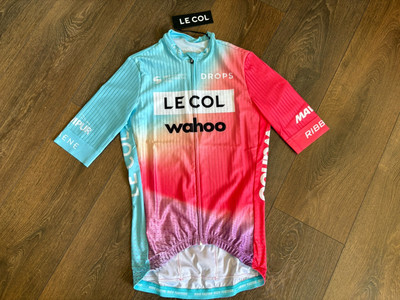 Le Col DROPS Team Damen Pro Aero Radtrikot - Größe M - Neu mit Etikett