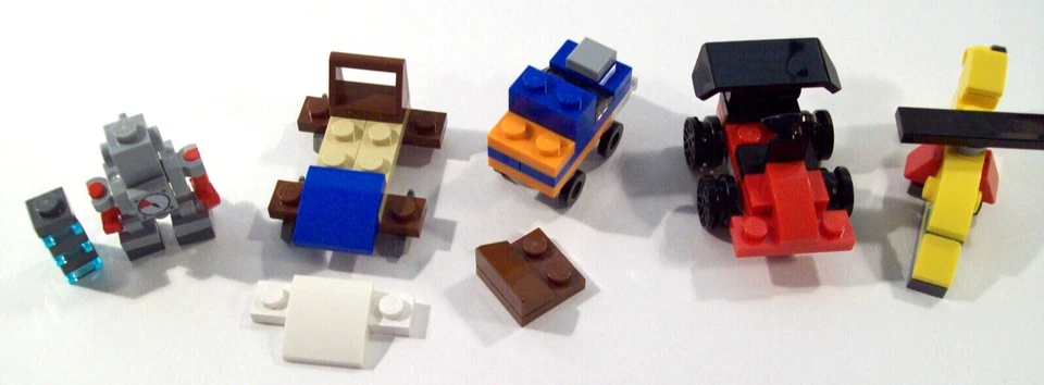 Lego City Christmas Advent Calendar 2018 Lot, #60201, Santa, Robot - Image 3 of 4