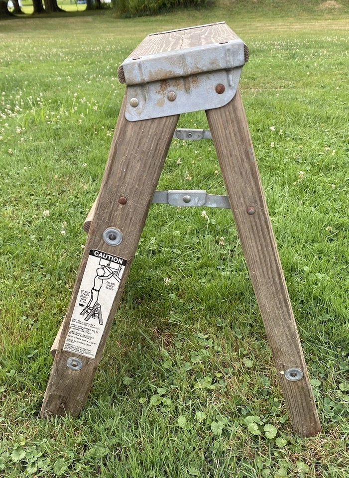 Escalera de madera vintage de 2 pasos hágalo usted mismo pequeña casa escalera pintura SOPORTE PARA PLANTAS Foto 2 de 4