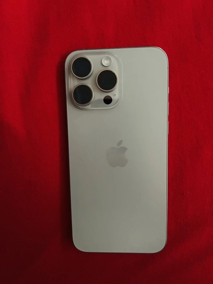 Apple iPhone 15 Pro Max · 256GB, photo 4 of 5