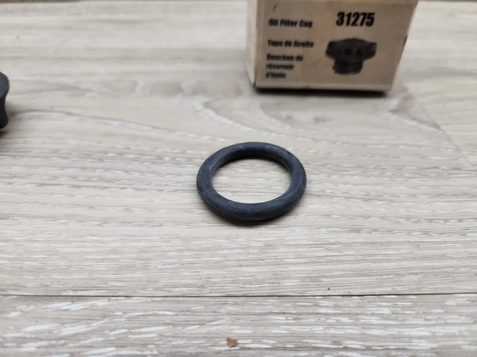 Engine Oil Filler Cap Gates 31275 ( New ) Foto 4 de 4