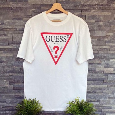grey tee shirt