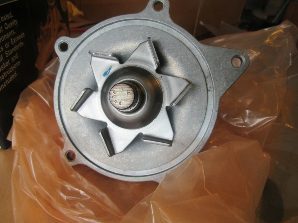 Bomba de agua Eastern Indestries Dodge Plymouth Chrysler con junta AW7126 Foto 3 de 4