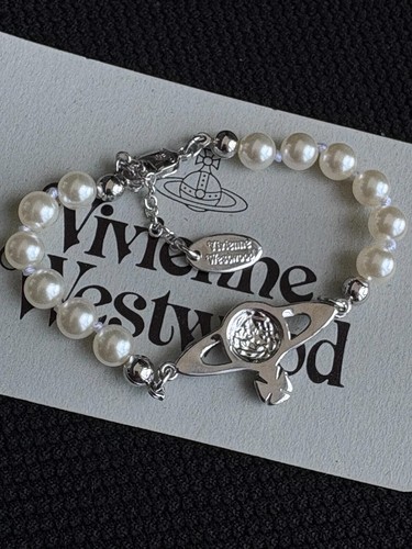 Vivienne Westwood Bas Relief Pearl Bracelet Silver Crystal Orb UK - Picture 6 of 8