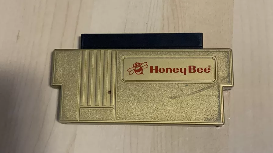 Gold Honey Bee Famicom to Nintendo NES System 60 to 72 Pin Adapter Missing Strap