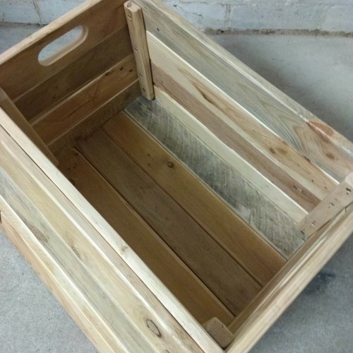 Handmade Reclaimed Wood Rustic & Chic Wooden Storage Toy Box - Picture 5 of 7