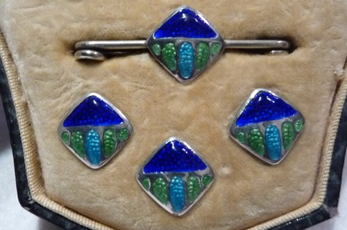 Edwardian Men's, Silver & Enamel, Waistcoat Buttons, Tie Pin, & Fasteners in Box - Picture 4 of 17