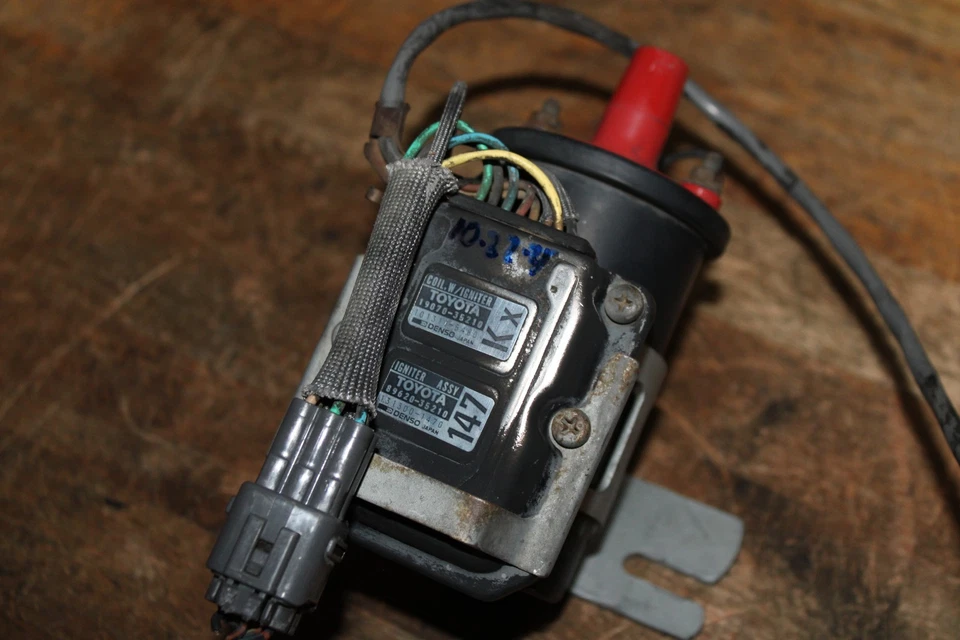 Toyota Pickup Truck 4Runner 22RE 1989-1990 encendido OEM 89620-35210 con soporte Foto 4 de 4