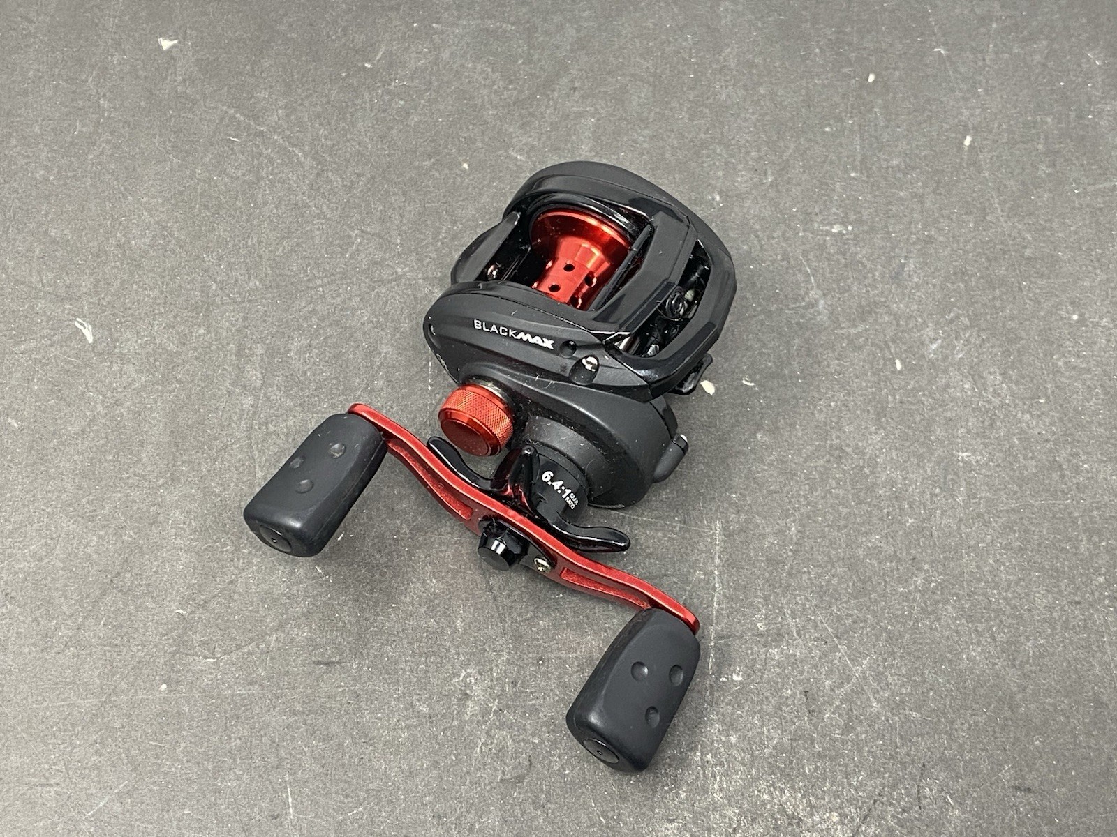Abu Garcia BLACKMAX BMAX3 R.H.,6.4:1 Gear Ratio,5 B.B.,