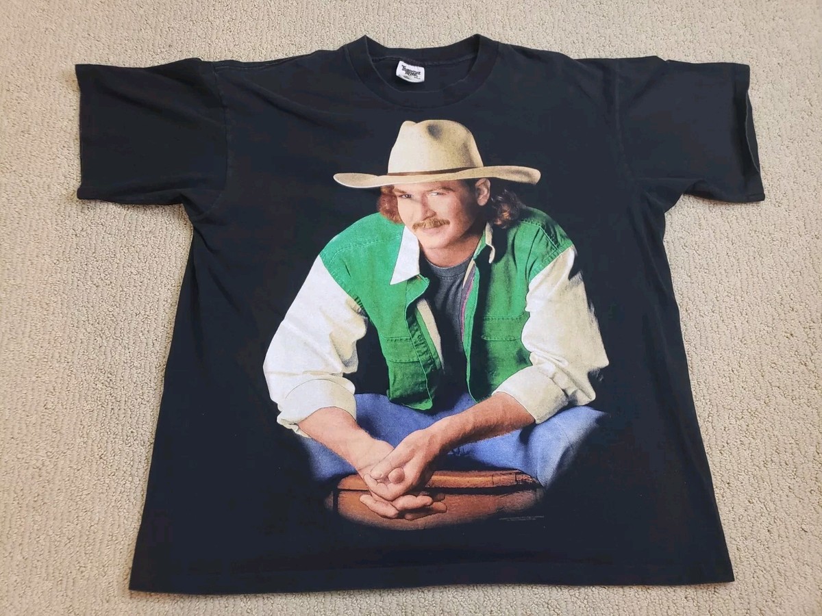 ミュージシャン Tracy Lawrence t-shirt Vintage 90s VTG 90s Tracy Lawrence AOP Big Graphic Thunder Country Music