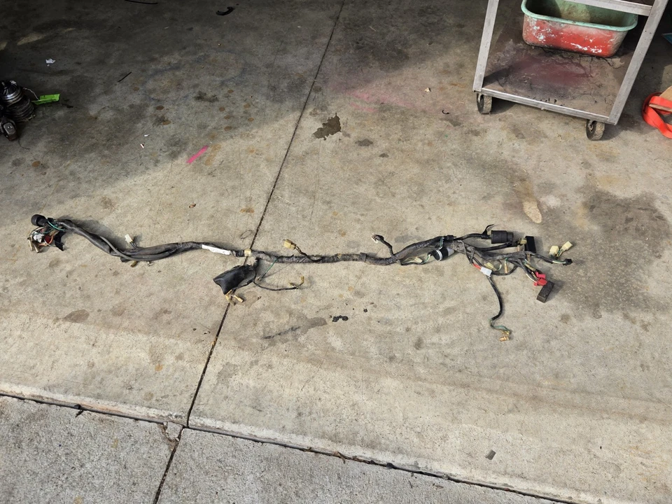 Arnés de cableado 83 Honda Magna VF750c V45 telar fabricante de equipos originales 1983 Foto 3 de 4