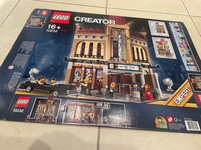 LEGO Creator Expert Palace Cinema 10232 box, minifigures, car