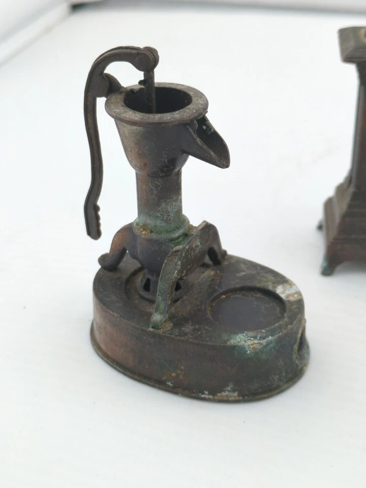 Lote de 4 estatuillas sacapuntas miniatura de metal para casa de muñecas Durham Industries Foto 3 de 4