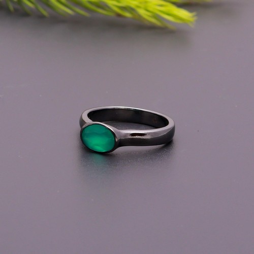 Minimalist Green Onyx Oval Shape Ring Solid Silver Black Oxidized Boho Jewelry - Picture 6 of 20