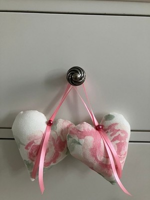 2 Laura Ashley Herzen zum Aufhängen - Albertine Blush Handarbeit