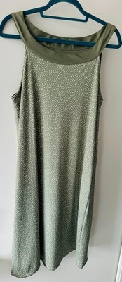 Sommer Träger-Kleid / Grün mit Punkte-Striche Freizeit Größe 42 wenig getragen