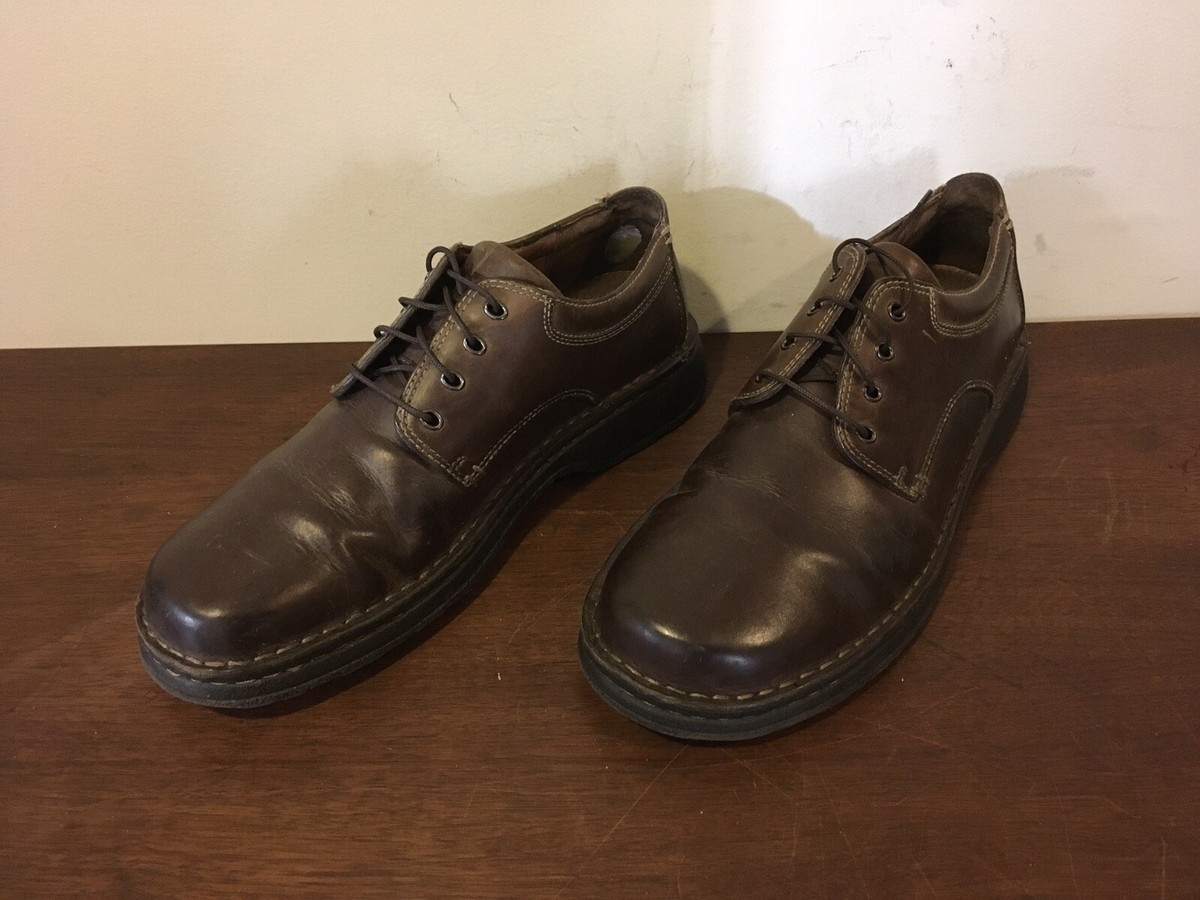 CLARKS 
