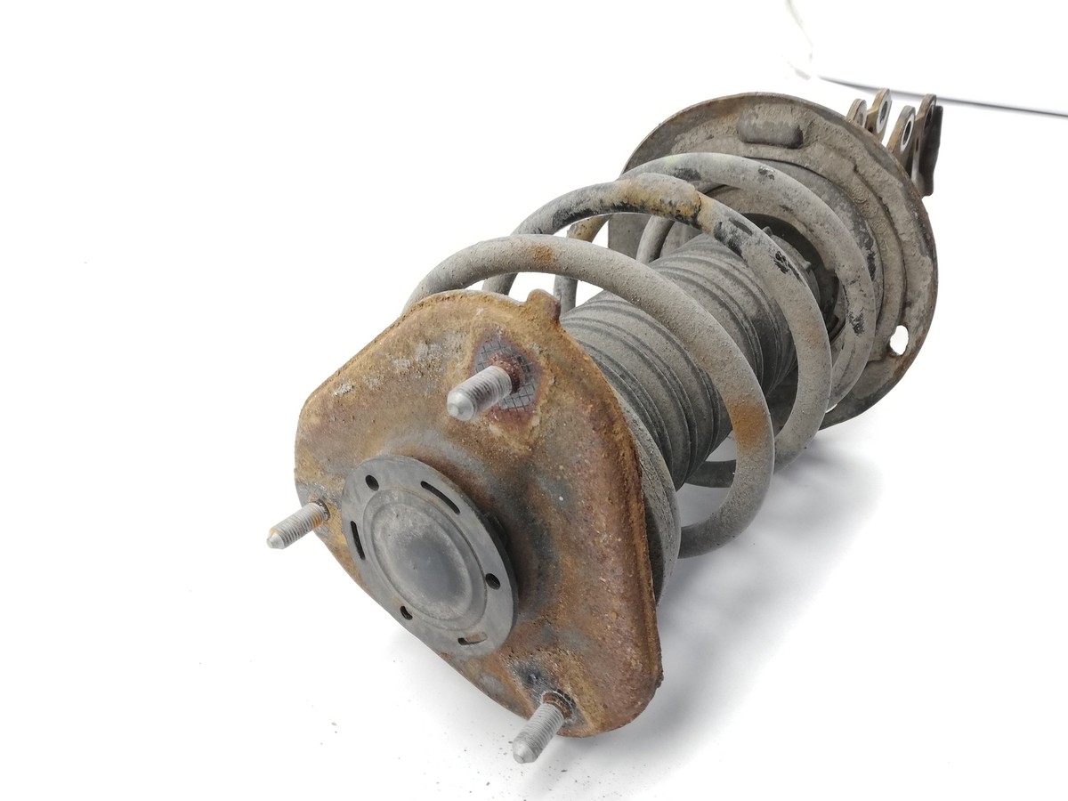 C-HR サスペンション C-HR サスペンション交換 四輪アライメント調整 ｜ カー用品持込