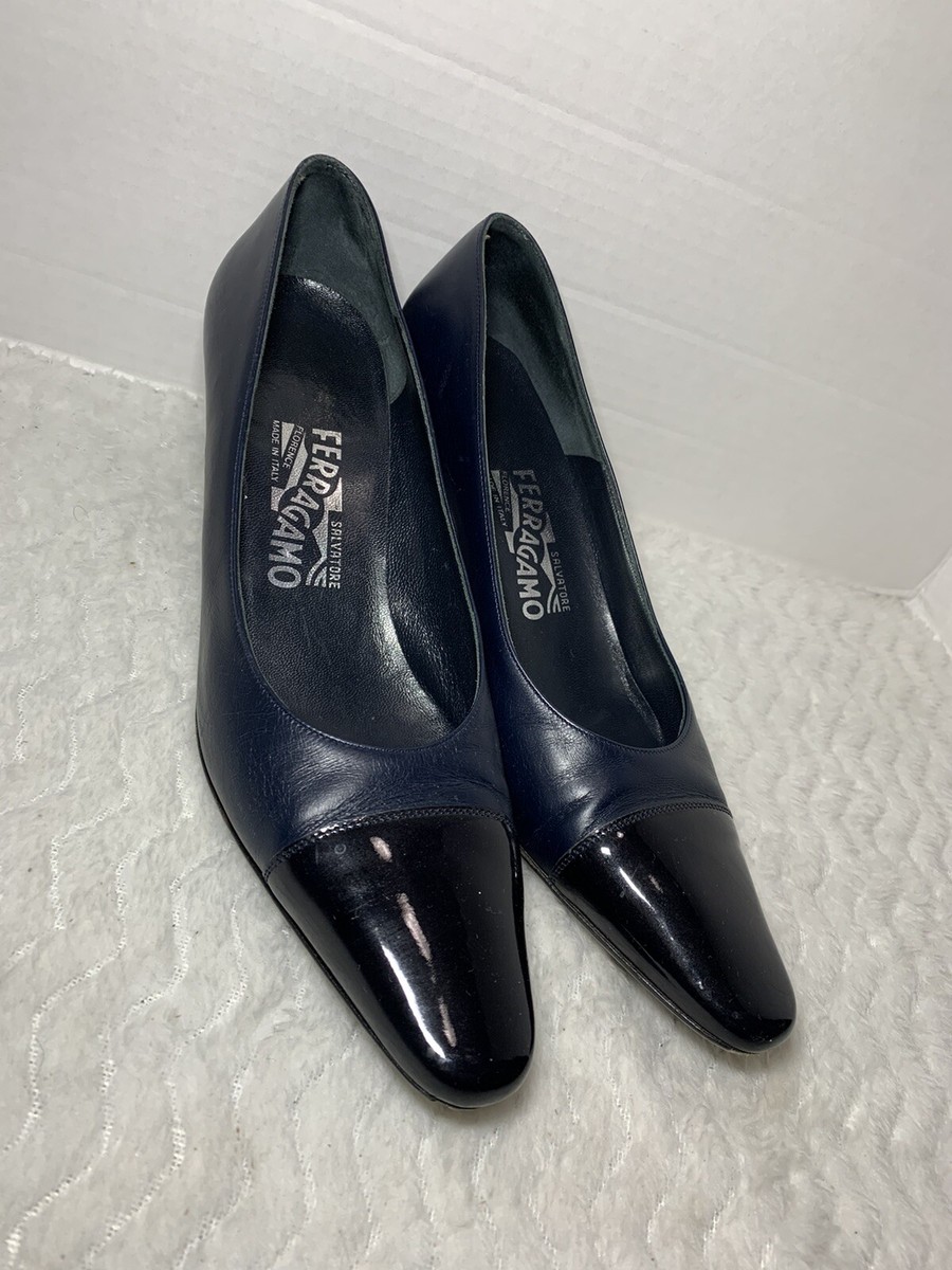 Salvatore Ferragamo Women’s Navy Blue Black Patent Toe Pumps Heels Size B