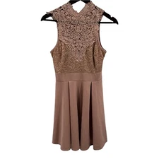 Windsor Beige Lace Fit and Flare Dress Size Medium New