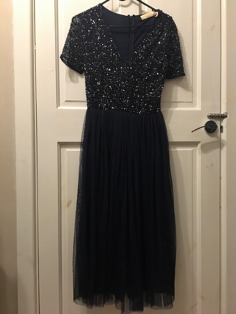 maya v neck sleeveless midi dress