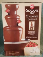 WILTON CHOCOLATE PRO CHOCOLATE FOUNTAIN Mod 2104-9008 4 Lb. CAPACITY "2006" MIB