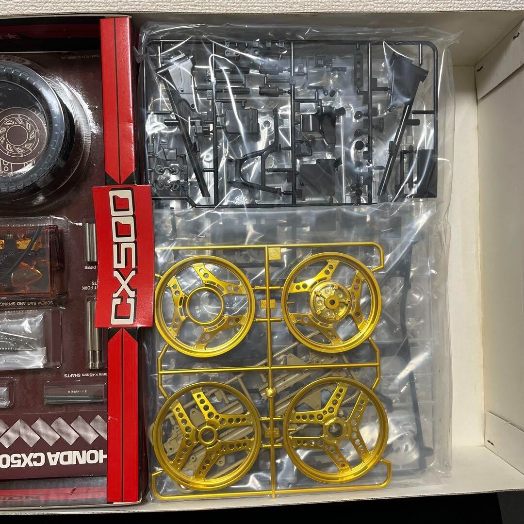 Tamiya CX500 Turbo Model Kit 1/6 Scale - Detailed Engine Tamiya CX500 Turbo Model Kit 1/6 Scale - Detailed Engine